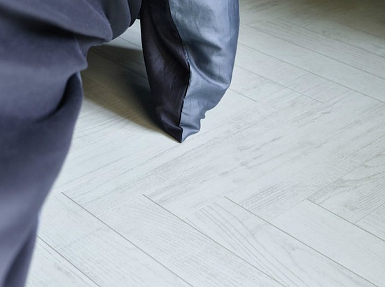 B6201 Chesnut White A